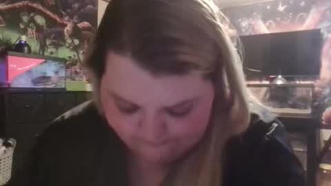 hazeleyez97 stream preview