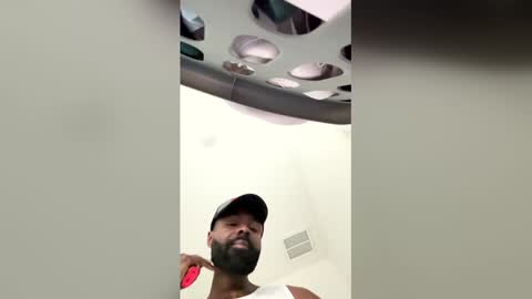 heiirlawrence live stream