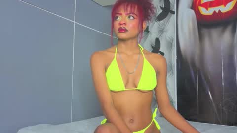 hillary_banks__ stream preview