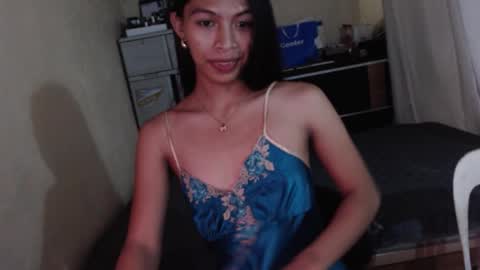 holyoshirinra69 stream preview