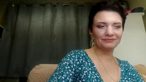 hotmamaqueen234 stream preview