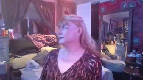 hotsuzyluv stream preview