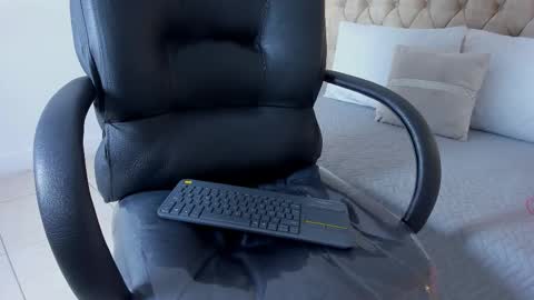 hxxyro stream preview