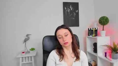 isamiss stream preview