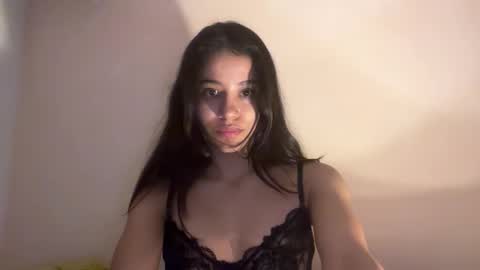 isavernee live stream