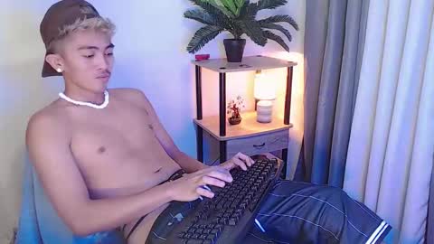 jaysee_hugecox stream preview