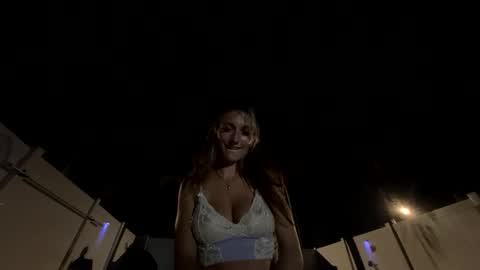 juleeahh stream preview