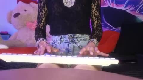 julie13tuyo stream preview