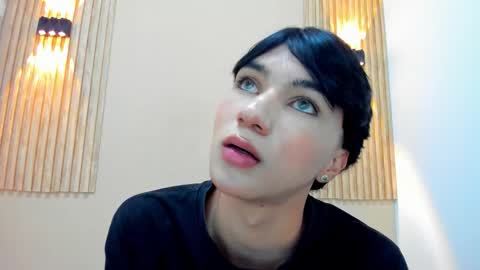 julii_rico stream preview