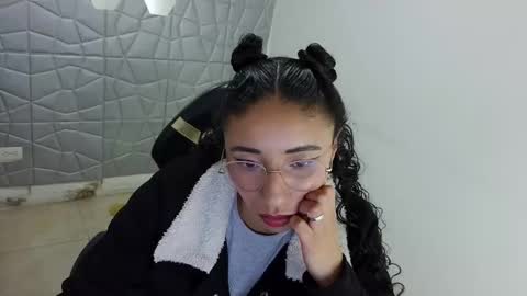 karinaa_m_ stream preview