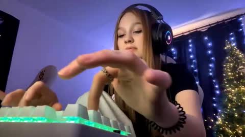 kayceefroehner stream preview