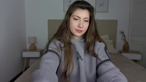 keiras_world stream preview