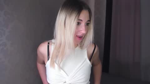 kiki_bloom stream preview