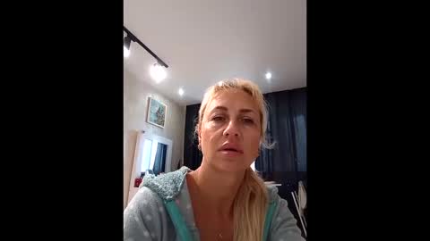 kissmisveet stream preview