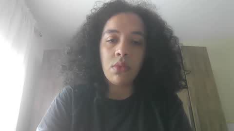 latraviata923581 stream preview