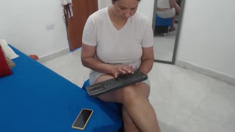 laura_foxx2379 stream preview