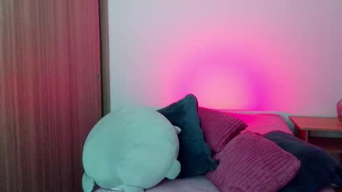 leslystone_ stream preview