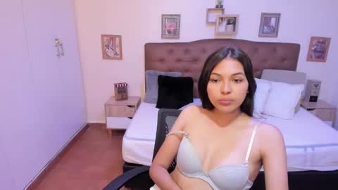 lili_virgen stream preview