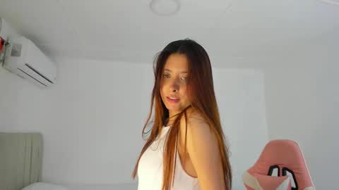 littlesunn_ stream preview