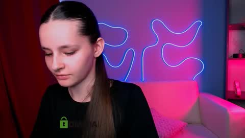 lola_shyy live stream