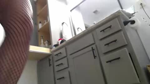 lookingtoplease100 stream preview