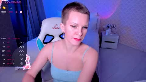 louisa_bay stream preview