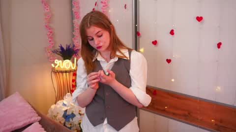 louramylar live stream