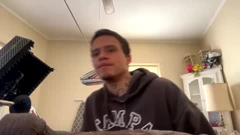 love_stretch live stream