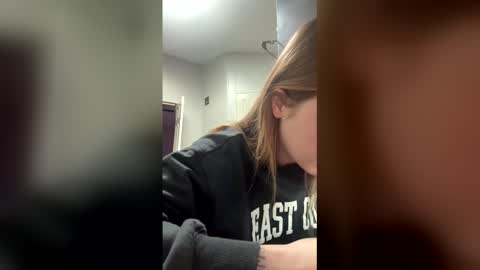 lovelylove127 stream preview