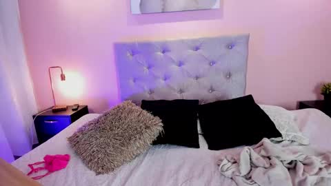 lovenatasha_ stream preview