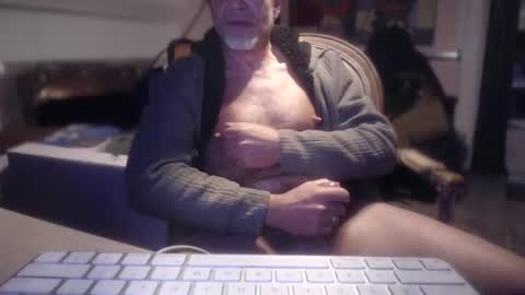 lovesbigdicksperm live stream