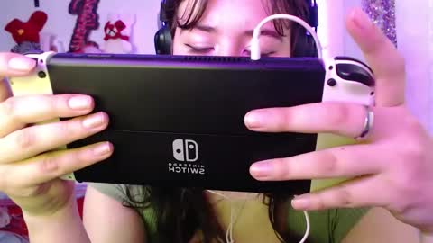 luhannaeverdeen stream preview