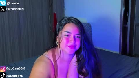 lunaahatzel stream preview