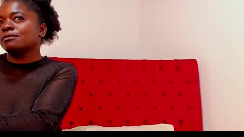 lunadiaz_ stream preview