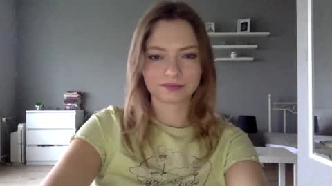 lux_millie stream preview