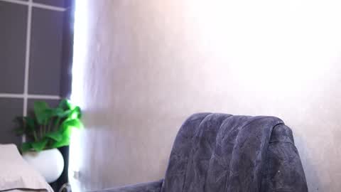 luxa_velvett stream preview