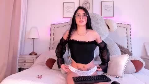 lya_brown stream preview