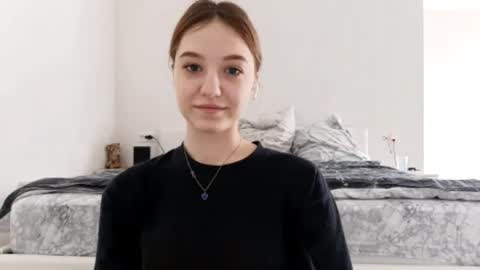 lynnachaplen stream preview