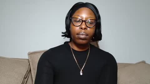 madamindigo stream preview