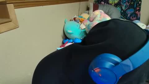 meewtwoo stream preview