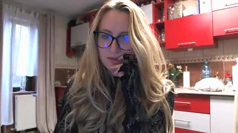 melly_rosey stream preview