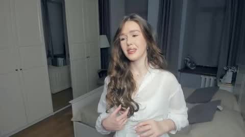 micaelabanes stream preview