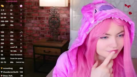 mila_taylorrr stream preview