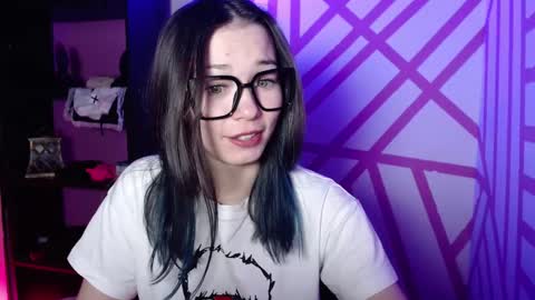 milania_mini stream preview