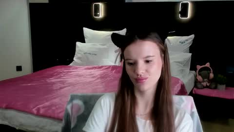 milky_pawsy stream preview