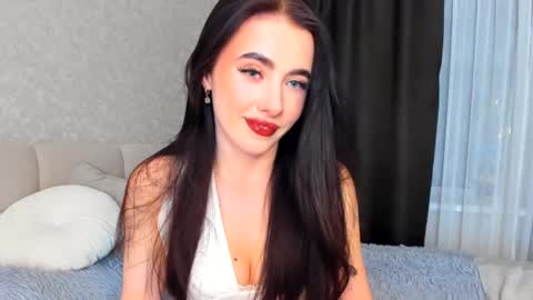 milla__moore stream preview