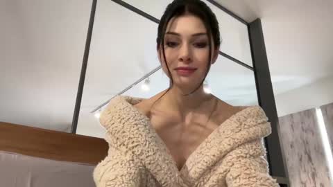 milla_bella stream preview