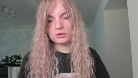 millikira006 stream preview