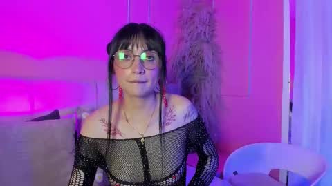 minzy_charm stream preview