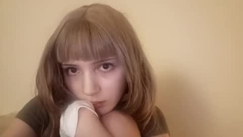 mira_doll stream preview